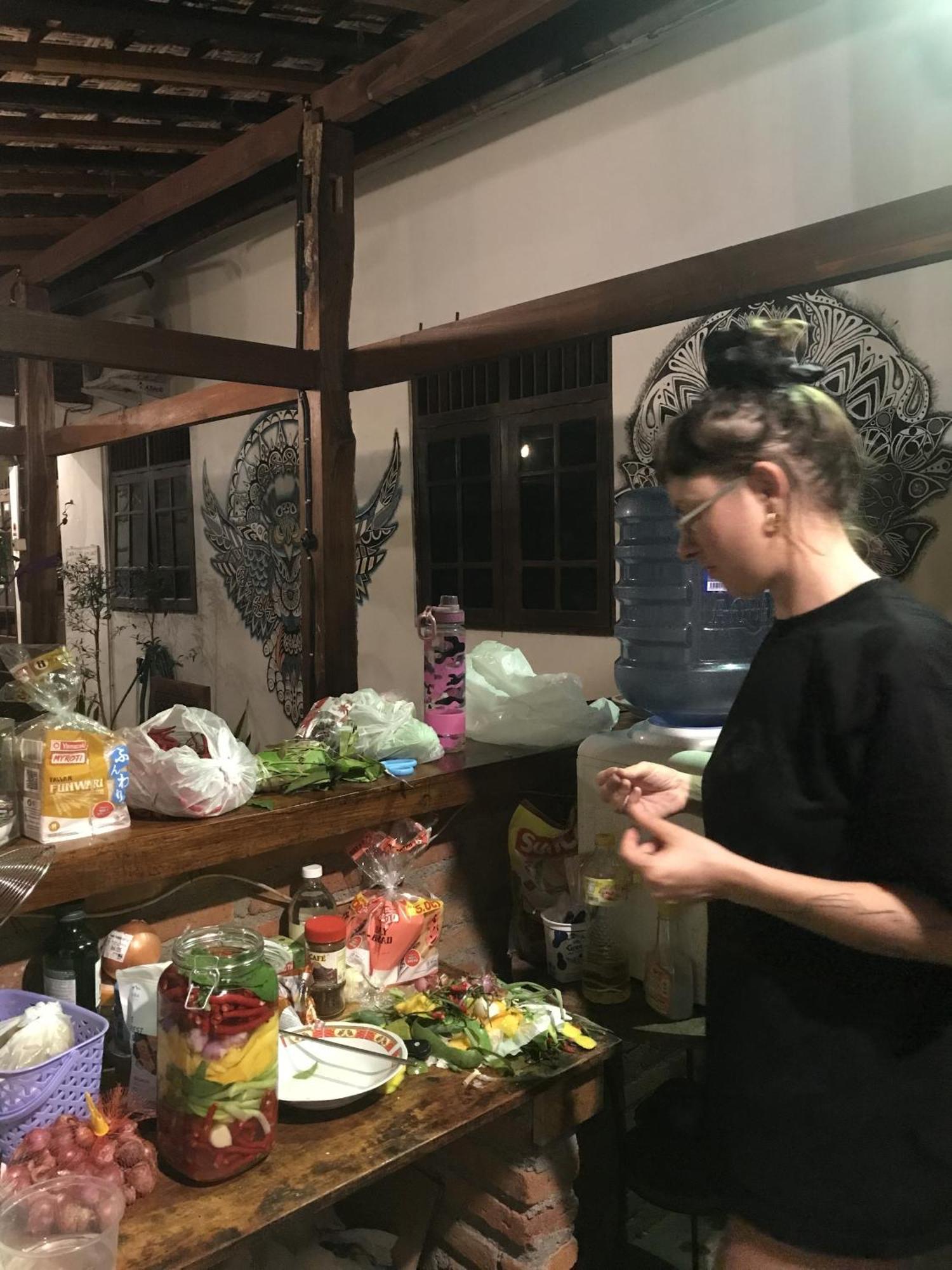 Wood Stone Hostel Yogyakarta Ngoại thất bức ảnh